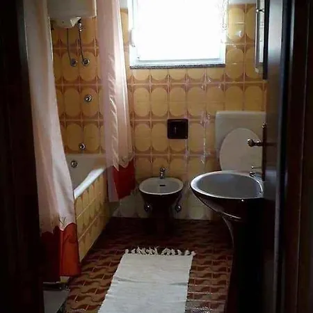 In 54401 Апартаменты *